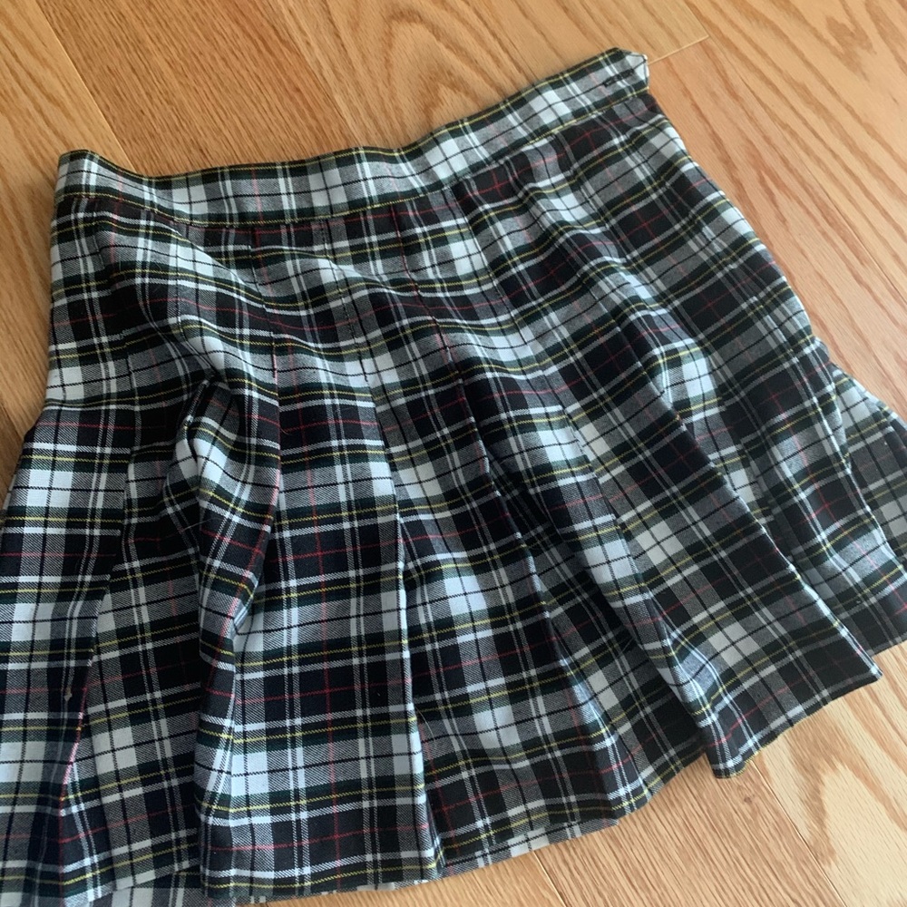 American apparel plaid skirt size medium